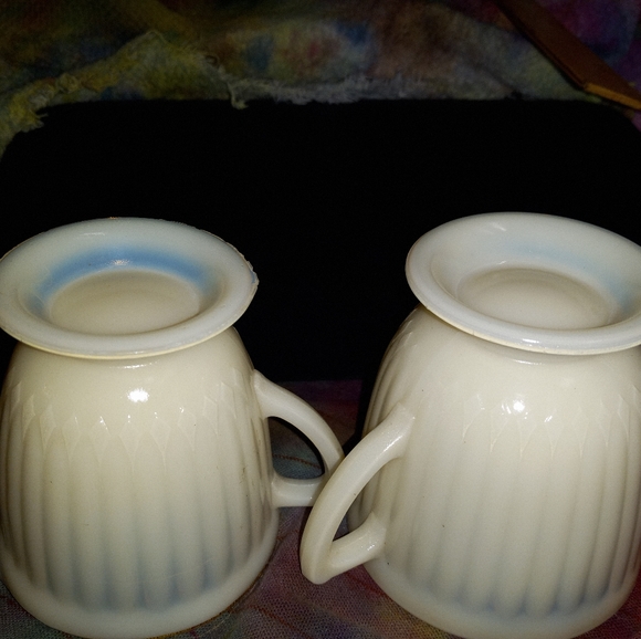OPALESCENT MILK GLASS CREAMER SUGAR SET MACBETH EVANS - Picture 2 of 9
